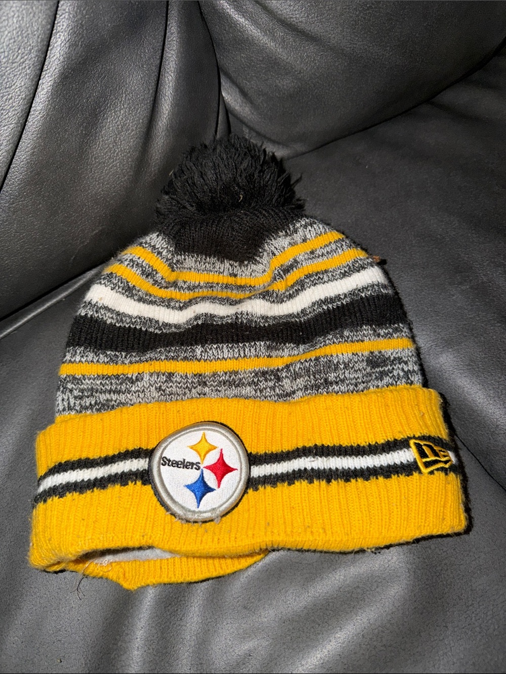 New Era Pittsburgh Steelers Yellow Black Gray Pom Beanie